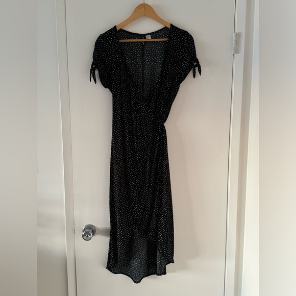 H&M black polka dot wrap dress - Picture 3 of 5